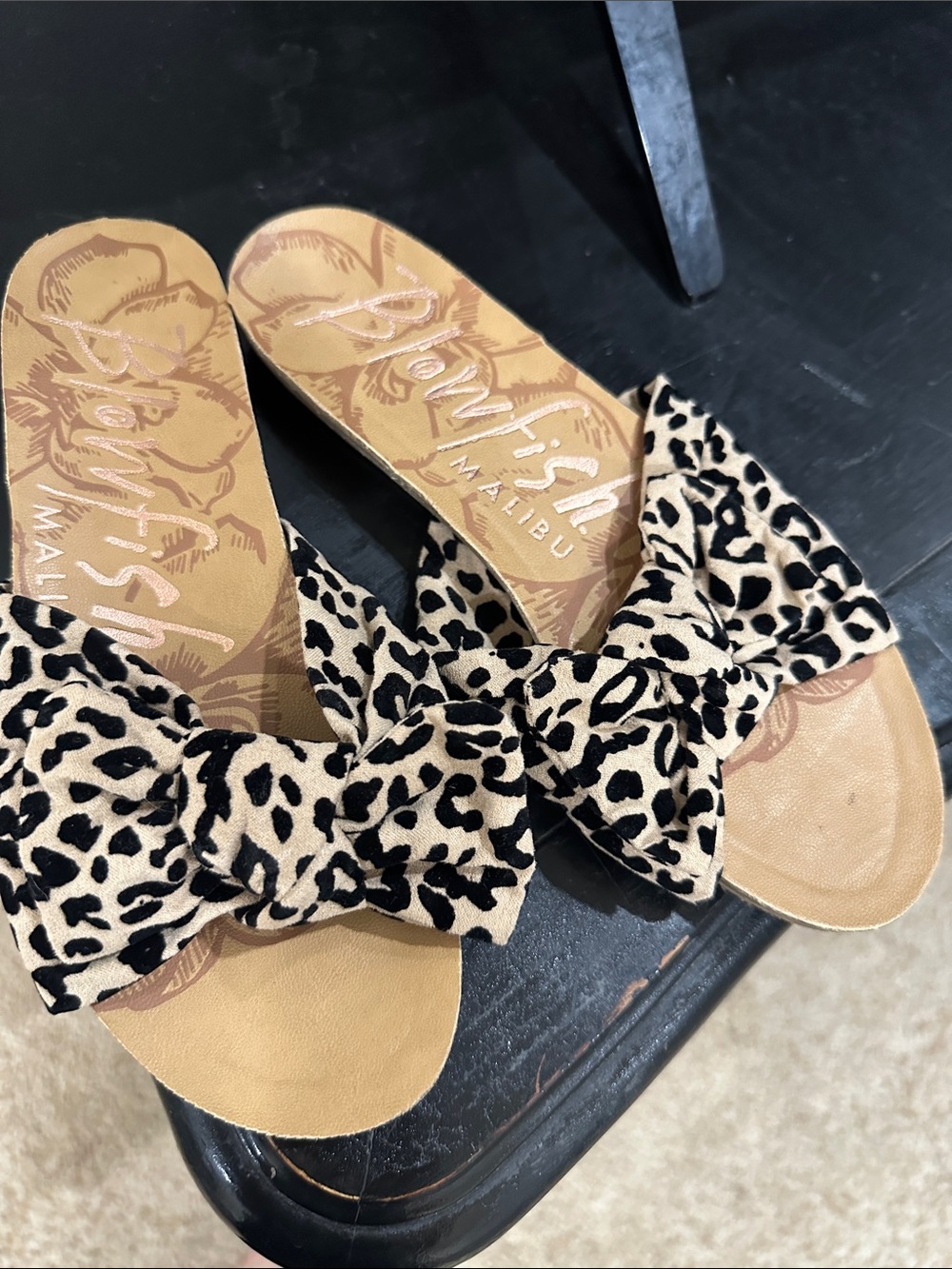 Blowfish Leopard Bow Slide Sandals - Tan/Black